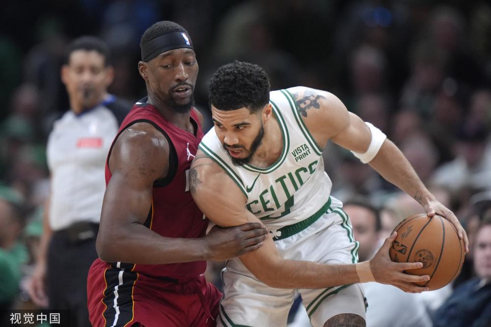 与他的竞争 与他的竞争